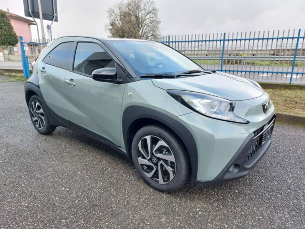 Toyota Aygo X 1.0 VVT-i 72 CV 5p. Undercover S-CVT (3)