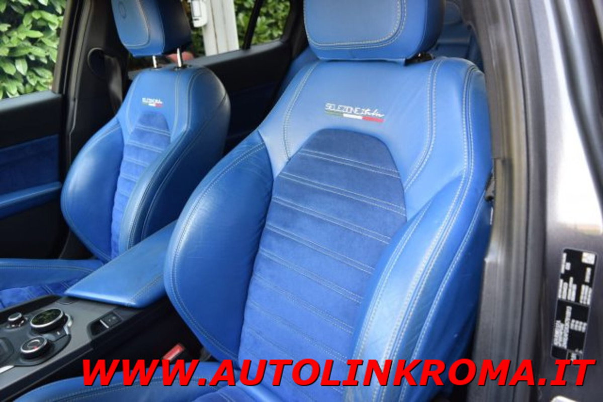 Alfa Romeo Giulia 2.2 Turbodiesel 210 CV AT8 AWD Q4 Veloce (11)