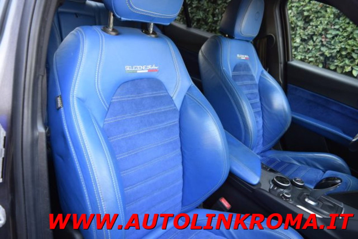 Alfa Romeo Giulia 2.2 Turbodiesel 210 CV AT8 AWD Q4 Veloce (13)