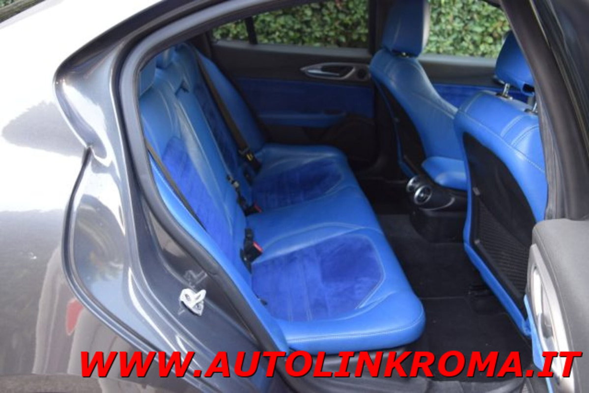 Alfa Romeo Giulia 2.2 Turbodiesel 210 CV AT8 AWD Q4 Veloce (14)