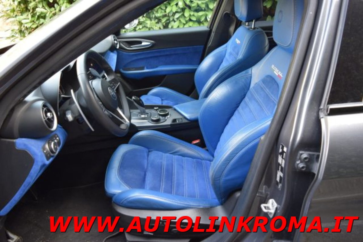Alfa Romeo Giulia 2.2 Turbodiesel 210 CV AT8 AWD Q4 Veloce (10)
