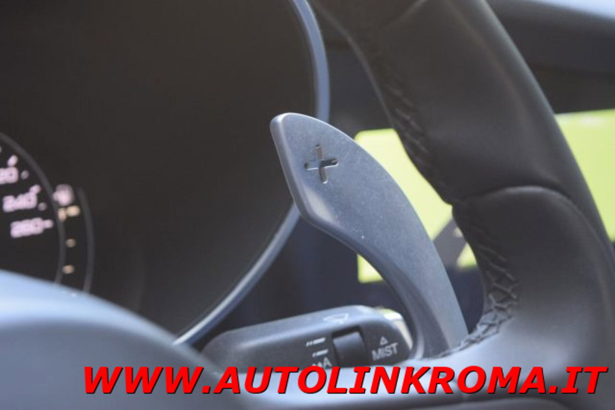 Alfa Romeo Giulia 2.2 Turbodiesel 210 CV AT8 AWD Q4 Veloce (18)