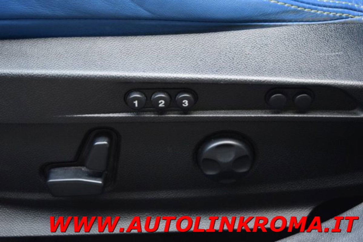 Alfa Romeo Giulia 2.2 Turbodiesel 210 CV AT8 AWD Q4 Veloce (19)