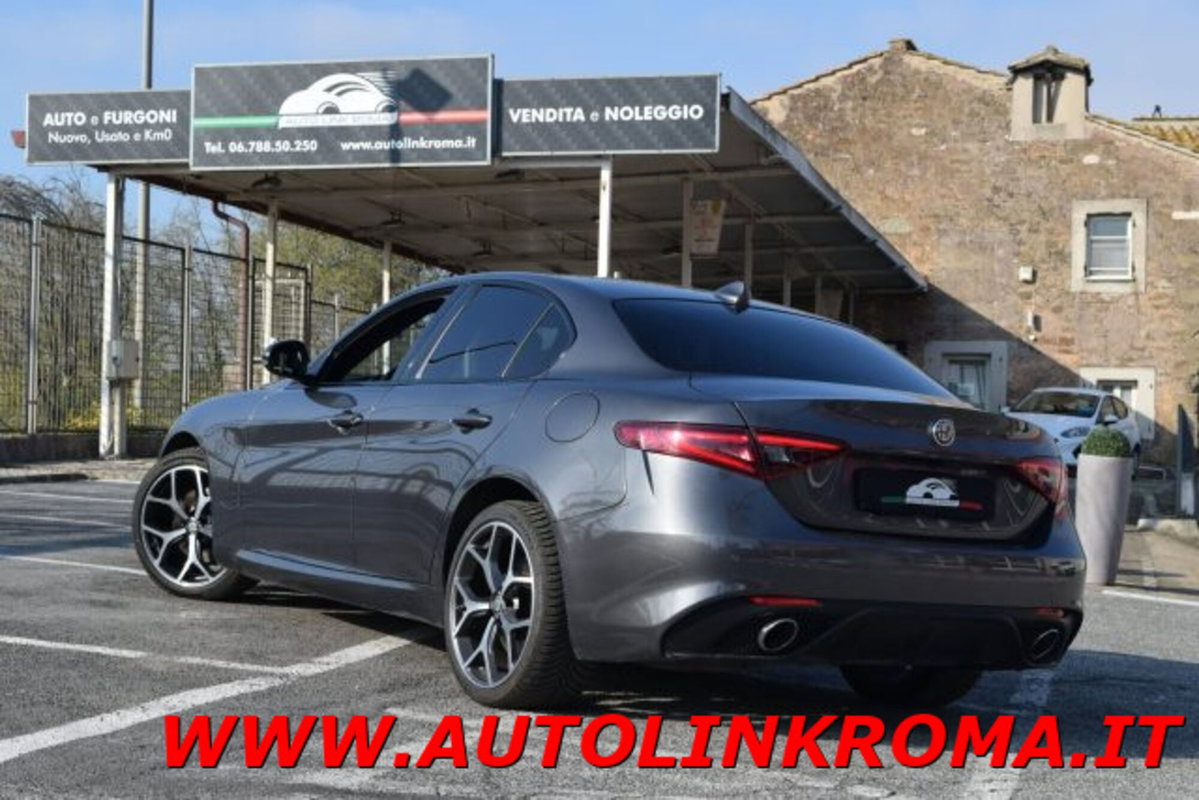 Alfa Romeo Giulia 2.2 Turbodiesel 210 CV AT8 AWD Q4 Veloce (4)