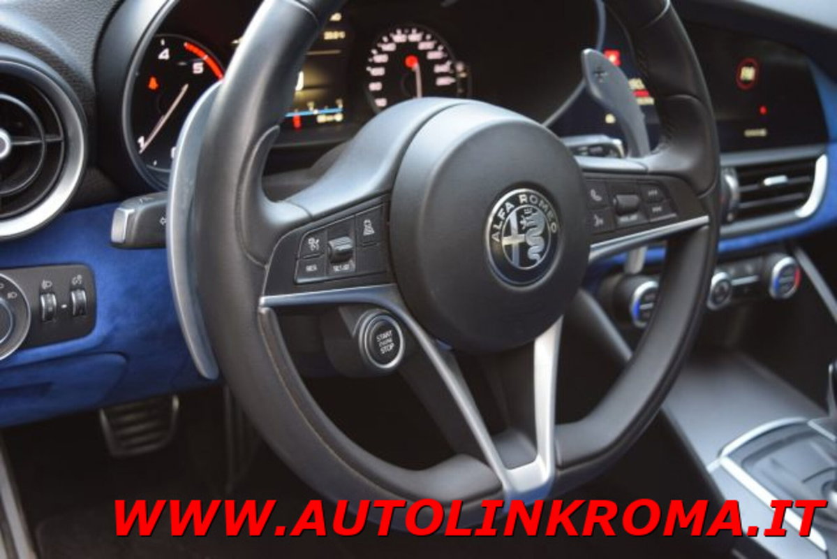Alfa Romeo Giulia 2.2 Turbodiesel 210 CV AT8 AWD Q4 Veloce (5)