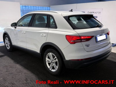 Audi Q3 35 TDI quattro S tronic Business (2)