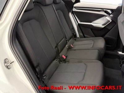 Audi Q3 35 TDI quattro S tronic Business (8)