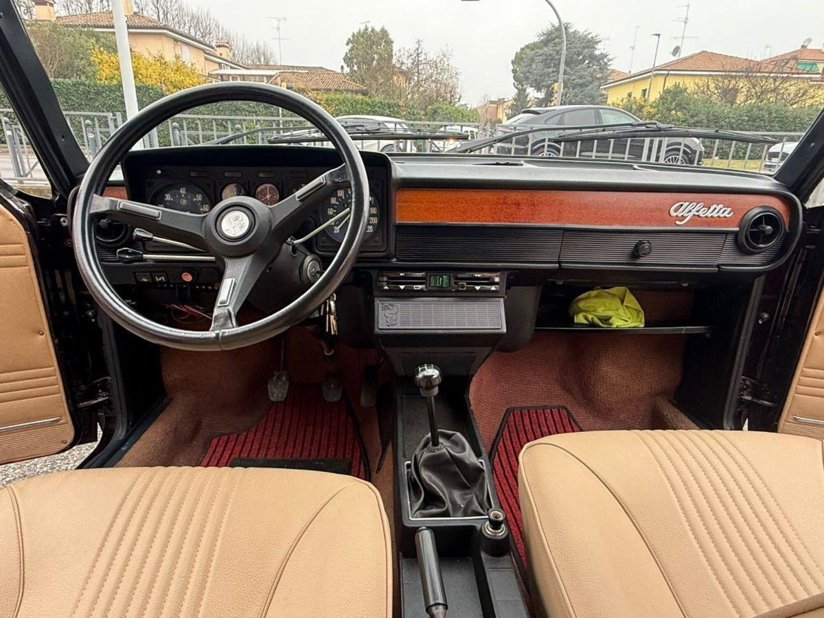 Alfa Romeo Alfetta 1.6 (11)