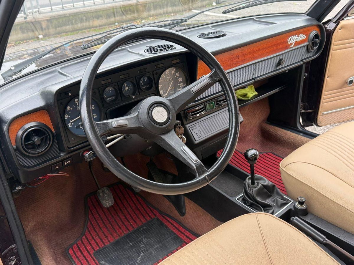 Alfa Romeo Alfetta 1.6 (12)