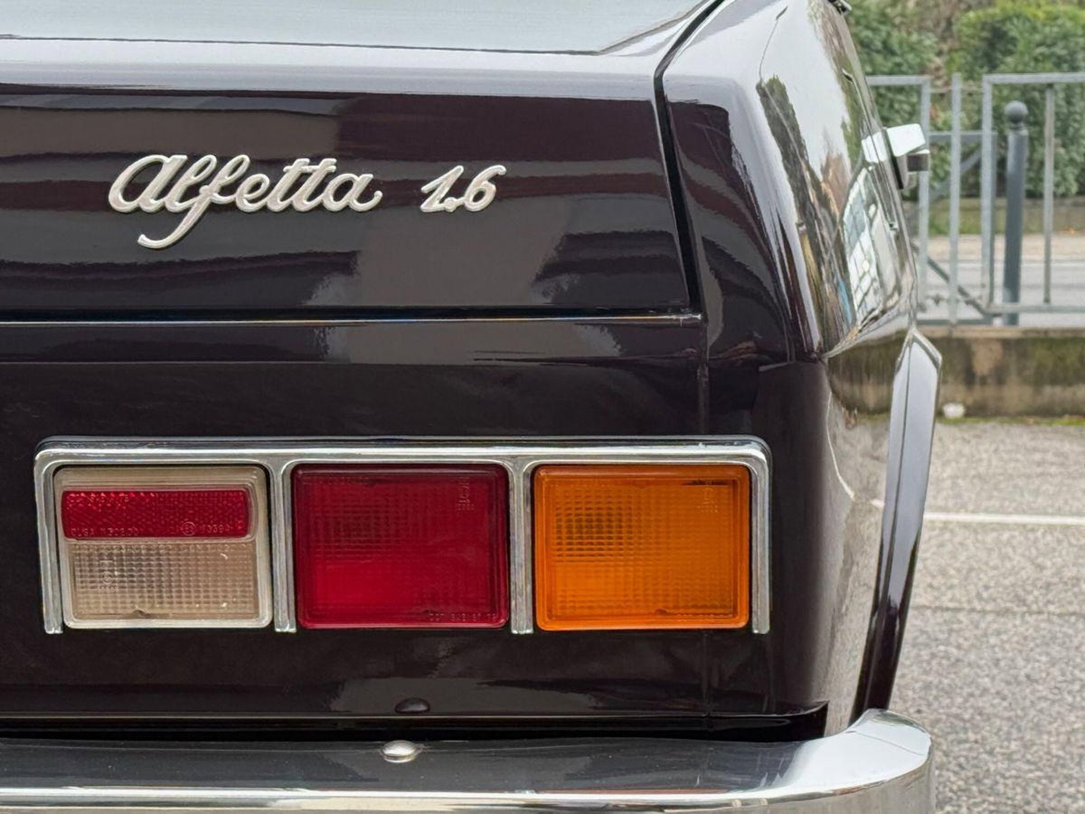 Alfa Romeo Alfetta 1.6 (9)