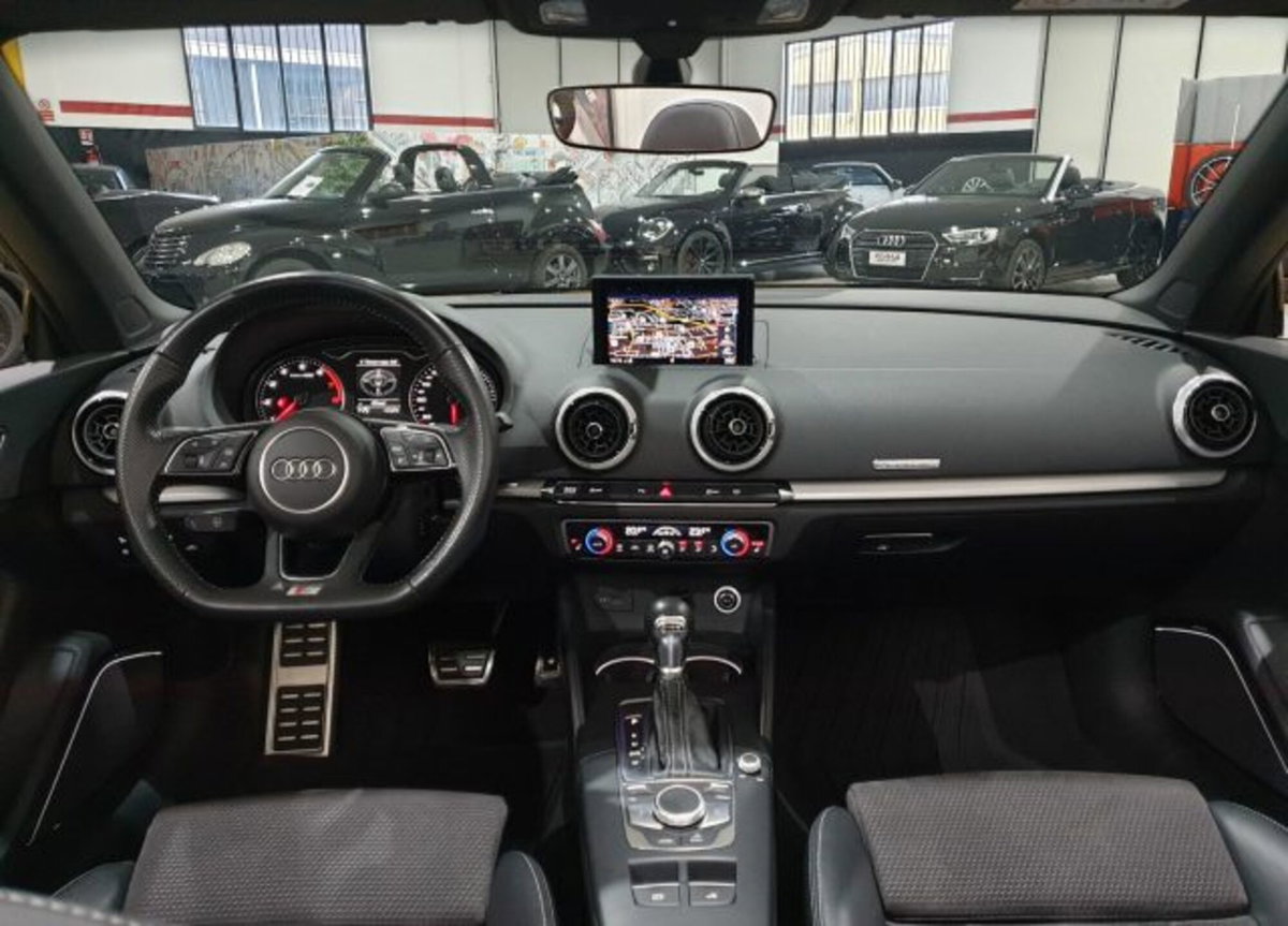 Audi A3 Cabrio 2.0 TFSI quattro S tronic (2)
