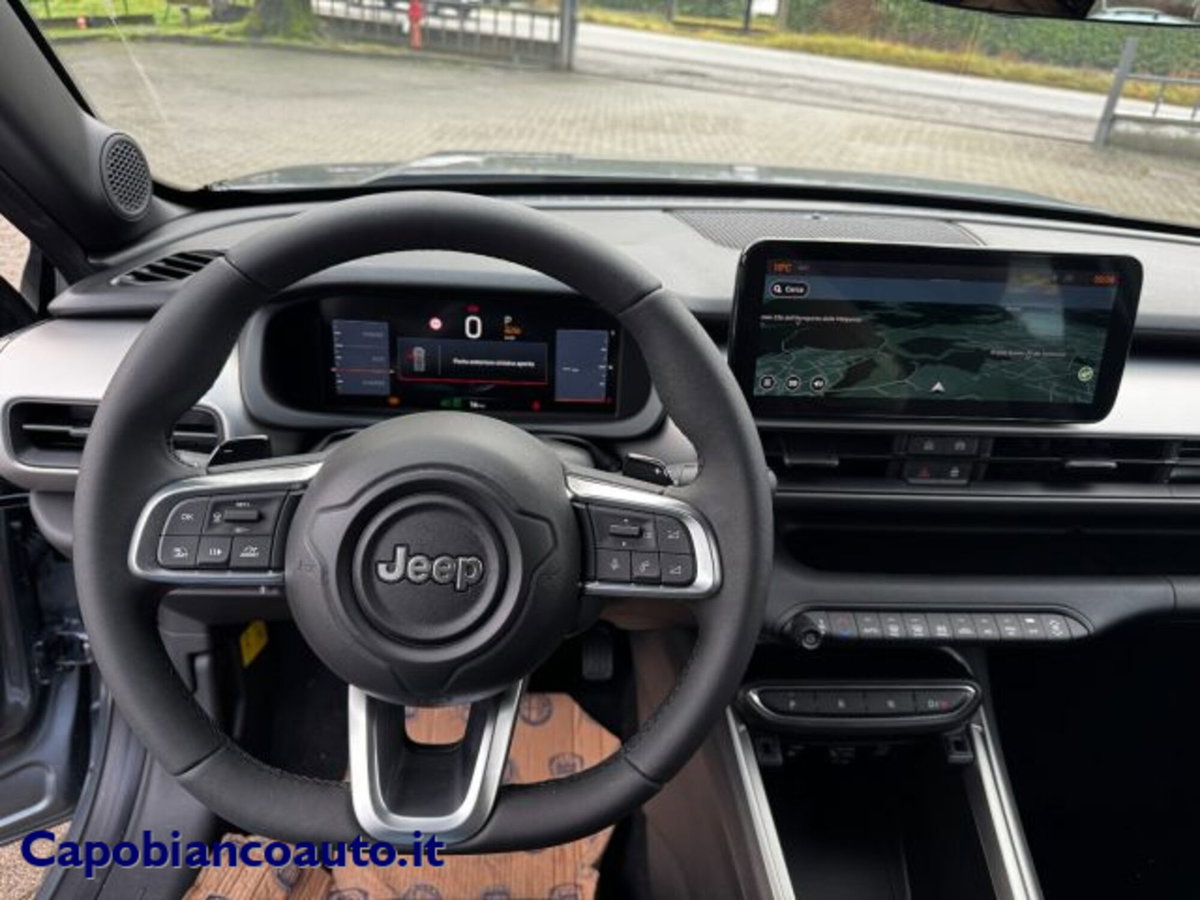 Jeep Avenger 1.2 turbo e-hybrid mhev Overland 4xe 145cv edct6 (10)
