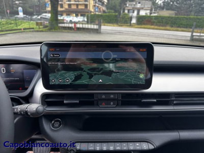 Jeep Avenger 1.2 turbo e-hybrid mhev Overland 4xe 145cv edct6 (11)