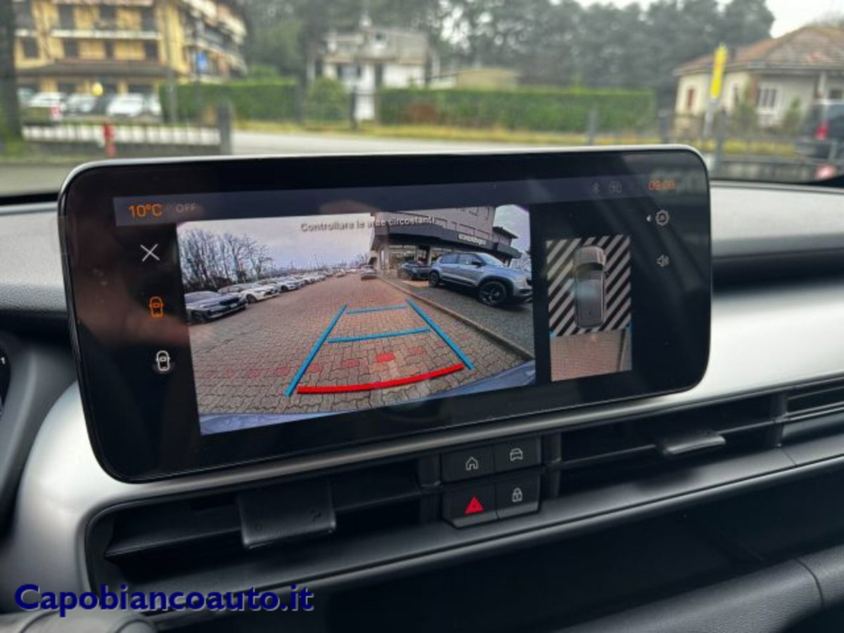 Jeep Avenger 1.2 turbo e-hybrid mhev Overland 4xe 145cv edct6 (12)