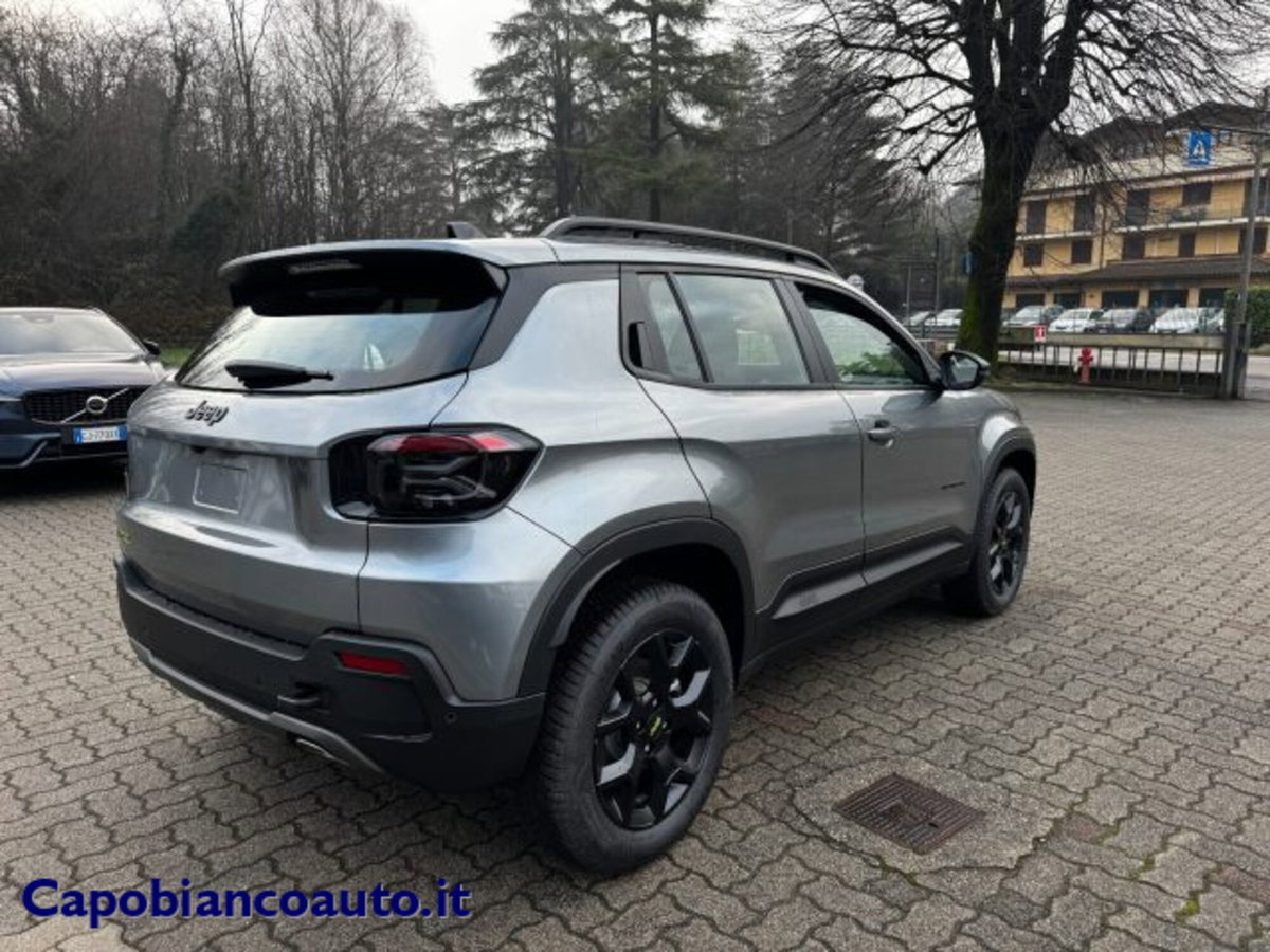 Jeep Avenger 1.2 turbo e-hybrid mhev Overland 4xe 145cv edct6 (7)