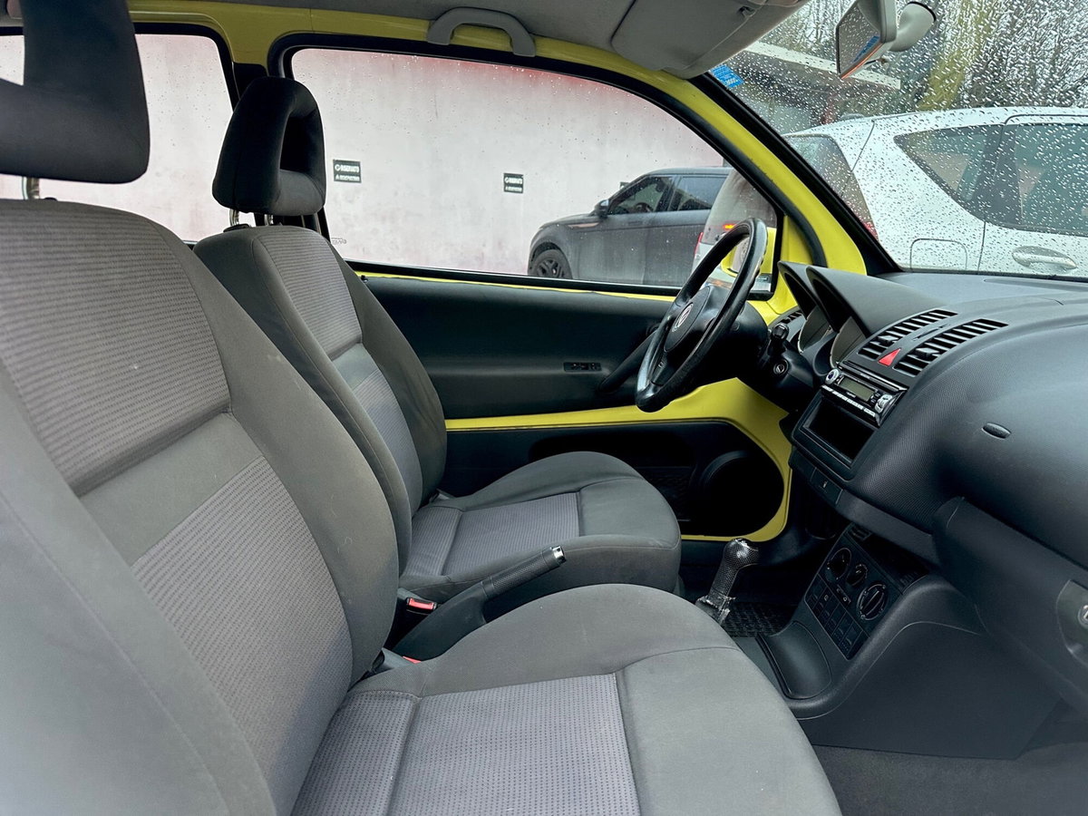 Volkswagen Lupo 16V cat Highline Air (14)