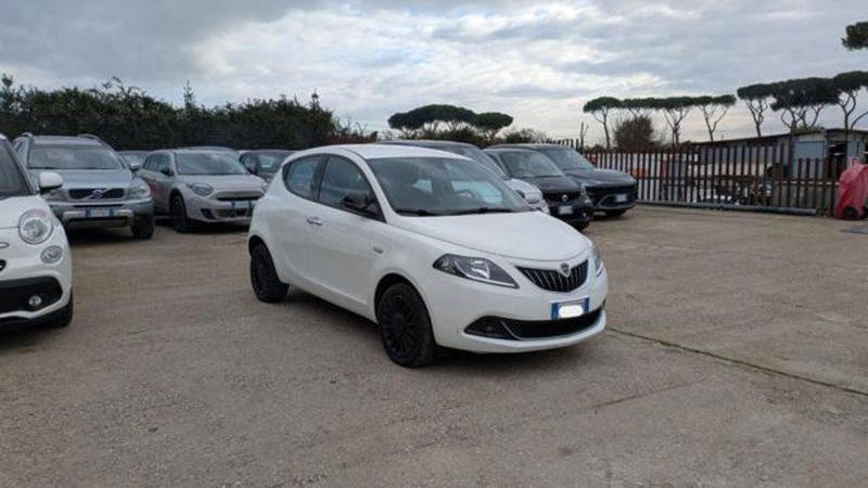 Lancia Ypsilon 1.0 FireFly 5 porte S&S Hybrid Ecochic A. Ferretti