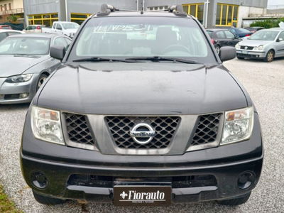 Nissan Navara 2.5 dCi 4 porte Double Cab SE usato
