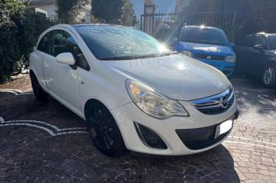 Opel Corsa 1.2 3 porte b-color usata