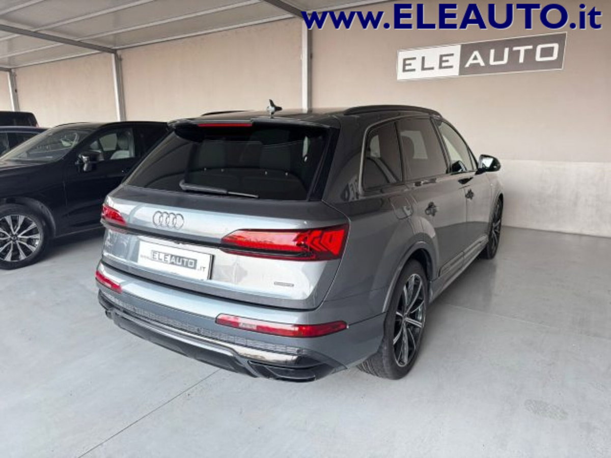 Audi Q7 50 TDI quattro tiptronic (6)
