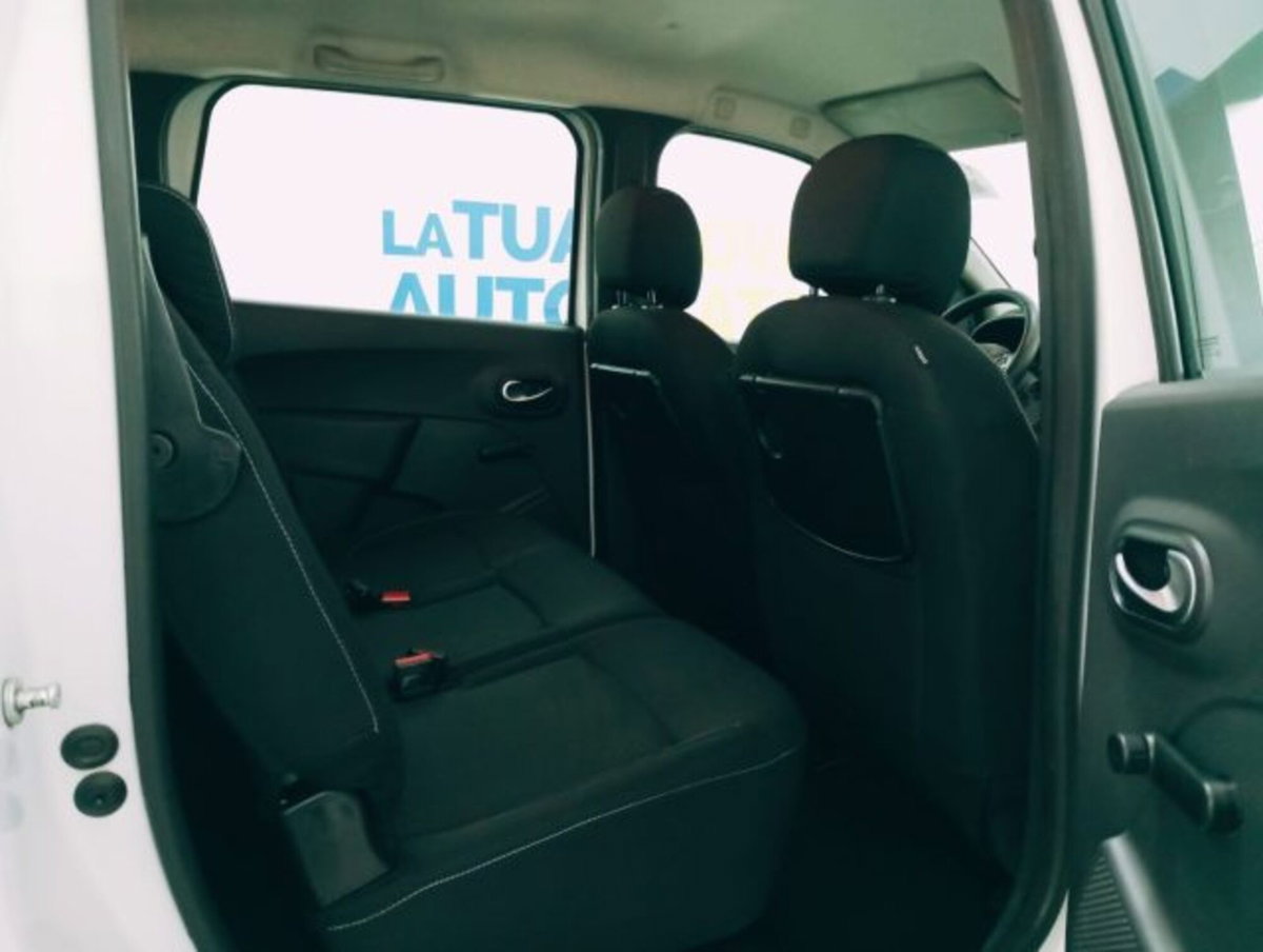 Dacia Lodgy 1.5 Blue dCi 8V 115CV 7 posti Comfort (10)