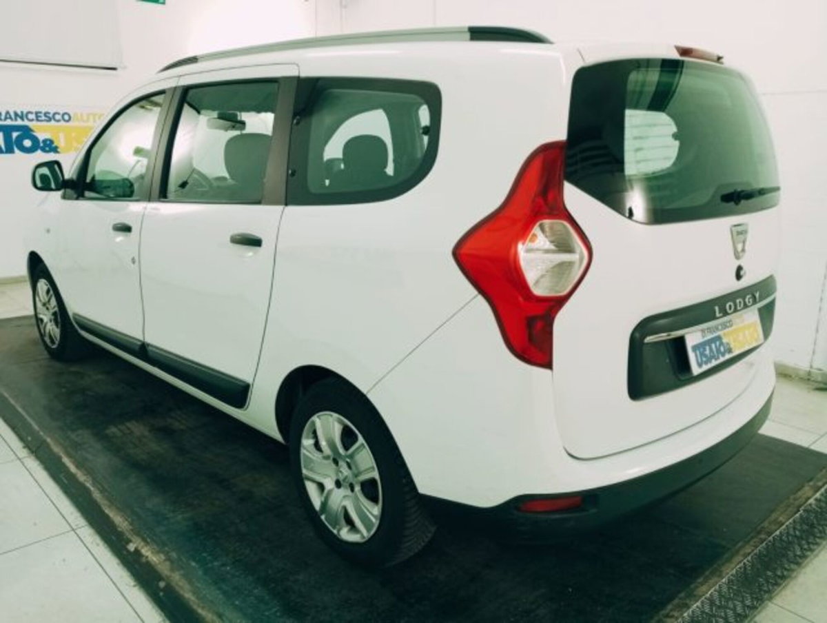 Dacia Lodgy 1.5 Blue dCi 8V 115CV 7 posti Comfort (2)