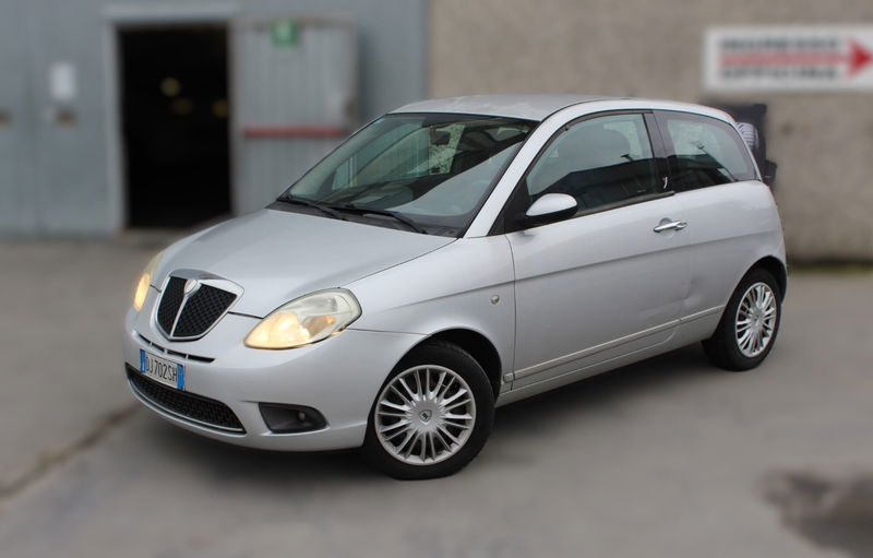 Lancia Ypsilon 1.2 Oro Giallo