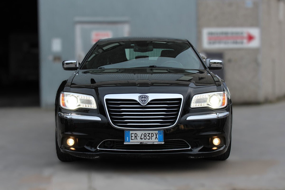 Lancia Thema 3.0 V6 Multijet II 239 CV Executive (3)