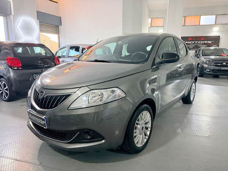 Lancia Ypsilon 1.2 69 CV 5 porte Gold
