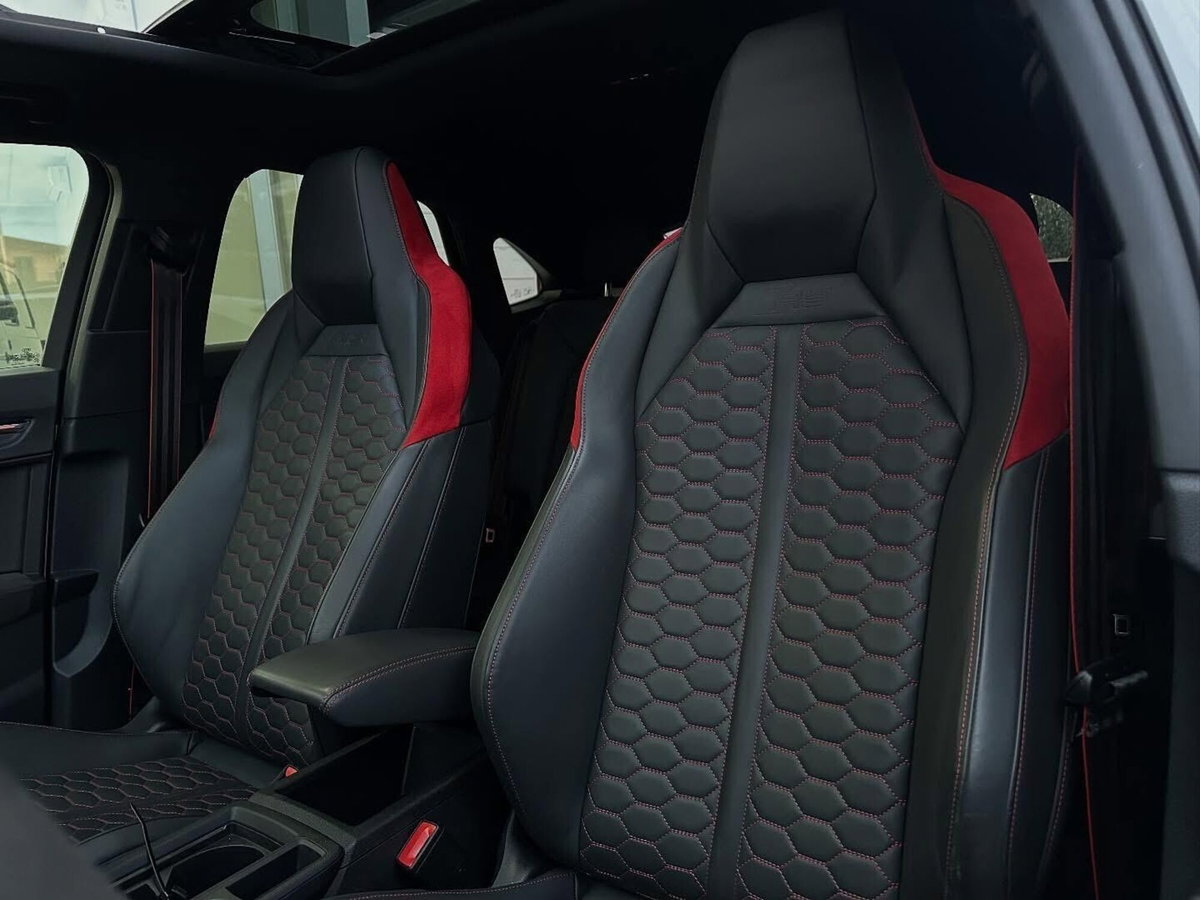 Audi RS Q3 Sportback 2.5 quattro s-tronic (10)
