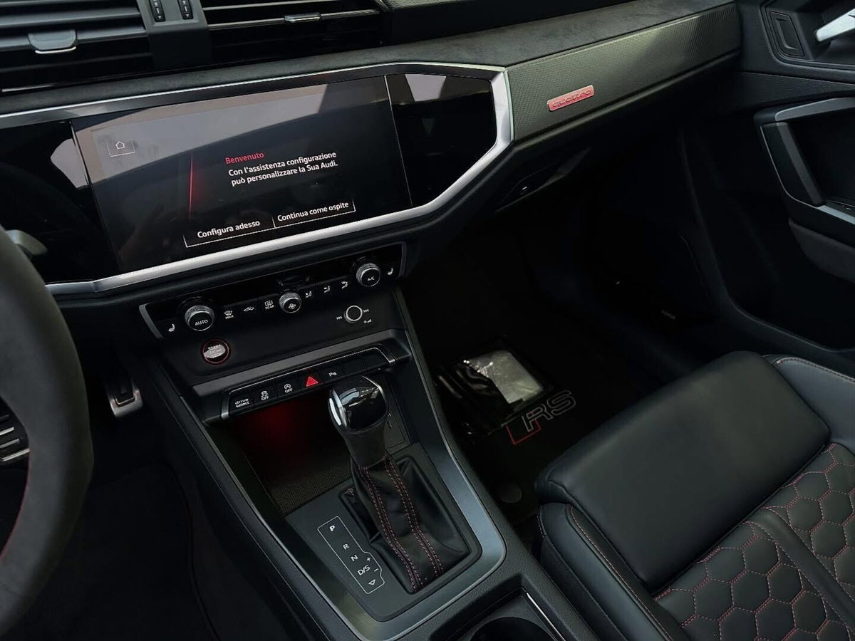 Audi RS Q3 Sportback 2.5 quattro s-tronic (12)