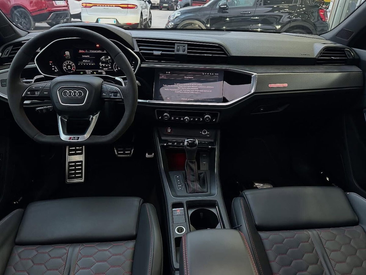 Audi RS Q3 Sportback 2.5 quattro s-tronic (9)