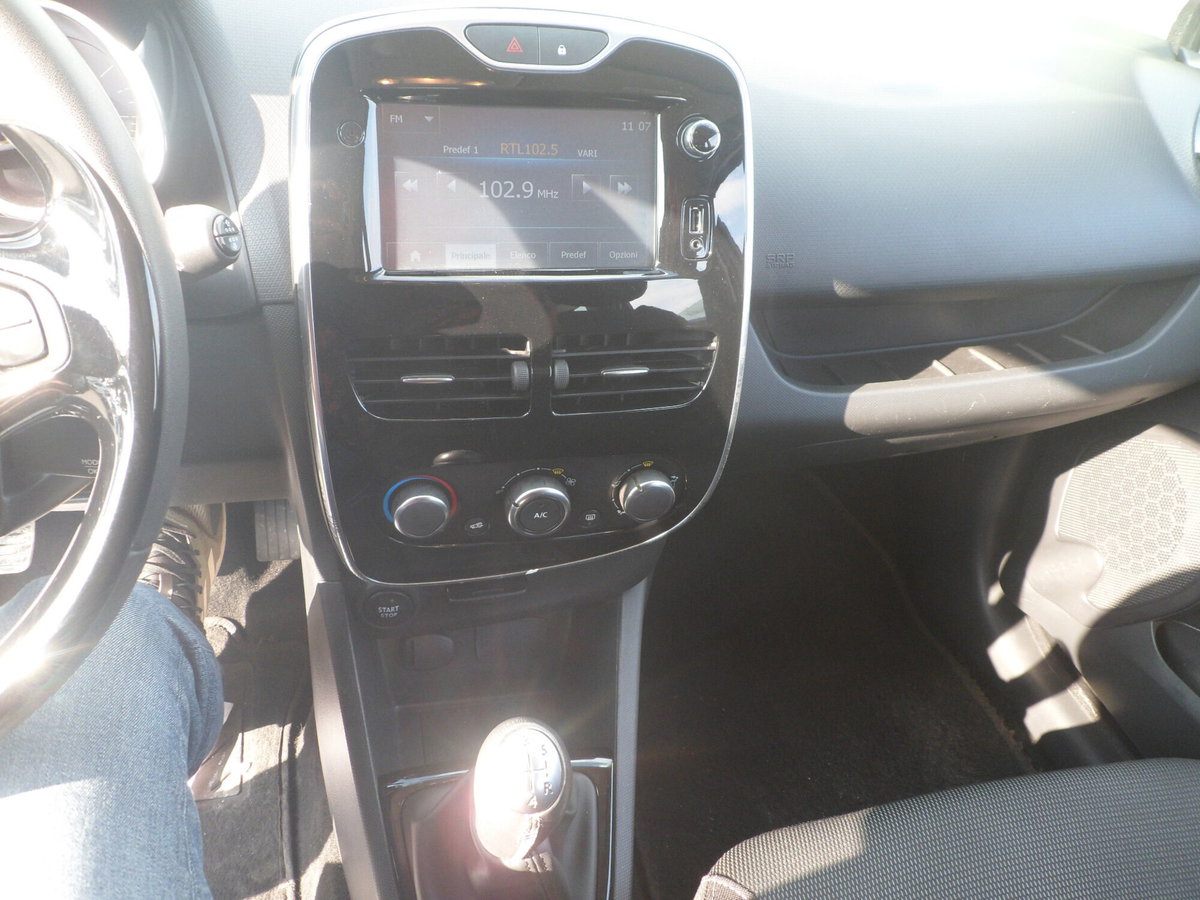 Renault Clio Sporter 1.5 dCi 8V 90CV Start&Stop Energy (14)