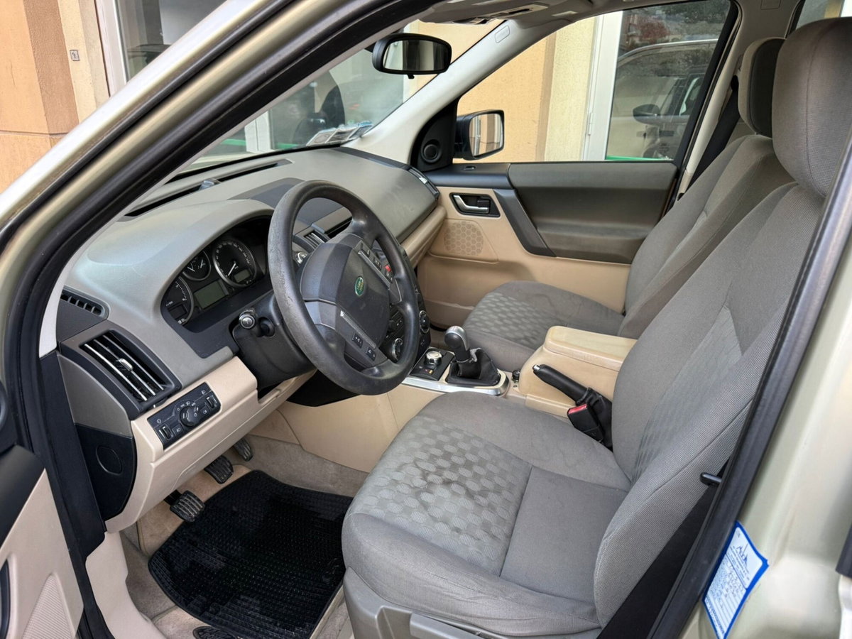 Land Rover Freelander 2.2 TD4 S.W. E (10)