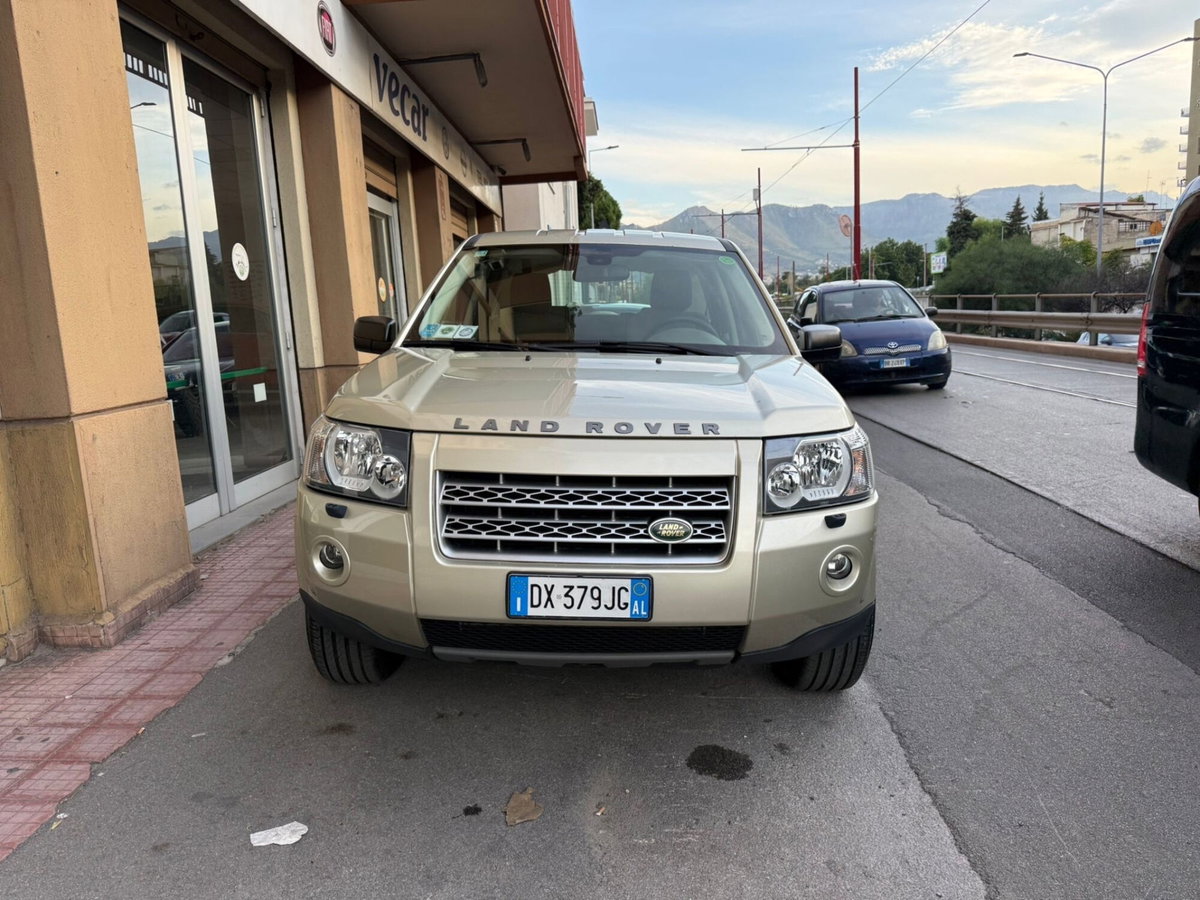 Land Rover Freelander 2.2 TD4 S.W. E (11)