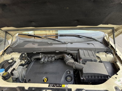 Land Rover Freelander 2.2 TD4 S.W. E (6)