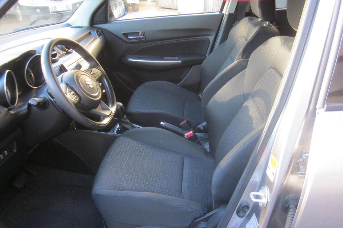 Suzuki Swift 1.2 Hybrid CVT Easy Top (12)