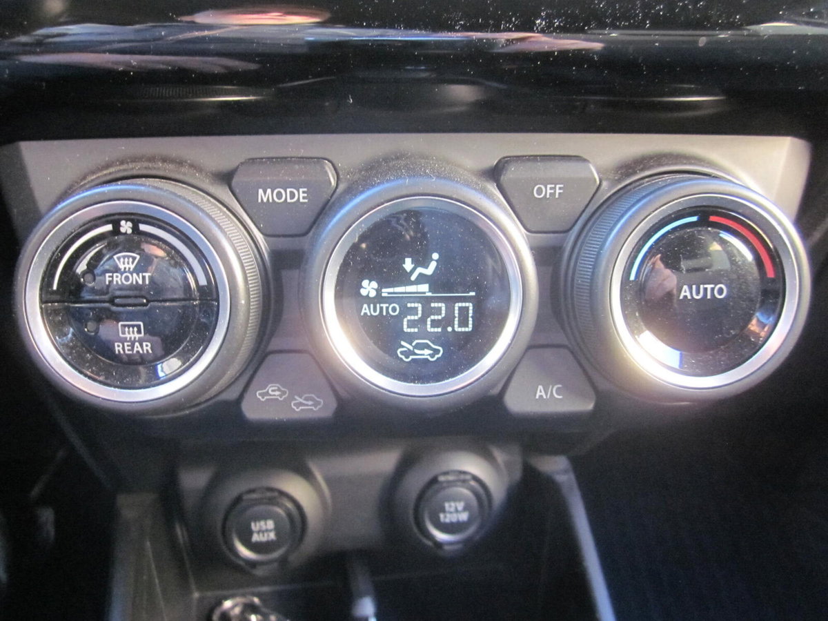 Suzuki Swift 1.2 Hybrid CVT Easy Top (13)