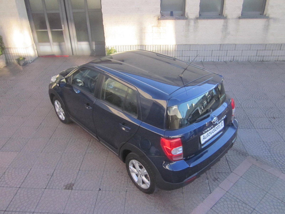 Toyota Urban Cruiser Cruiser 1.D-4D AWD Luxury (10)