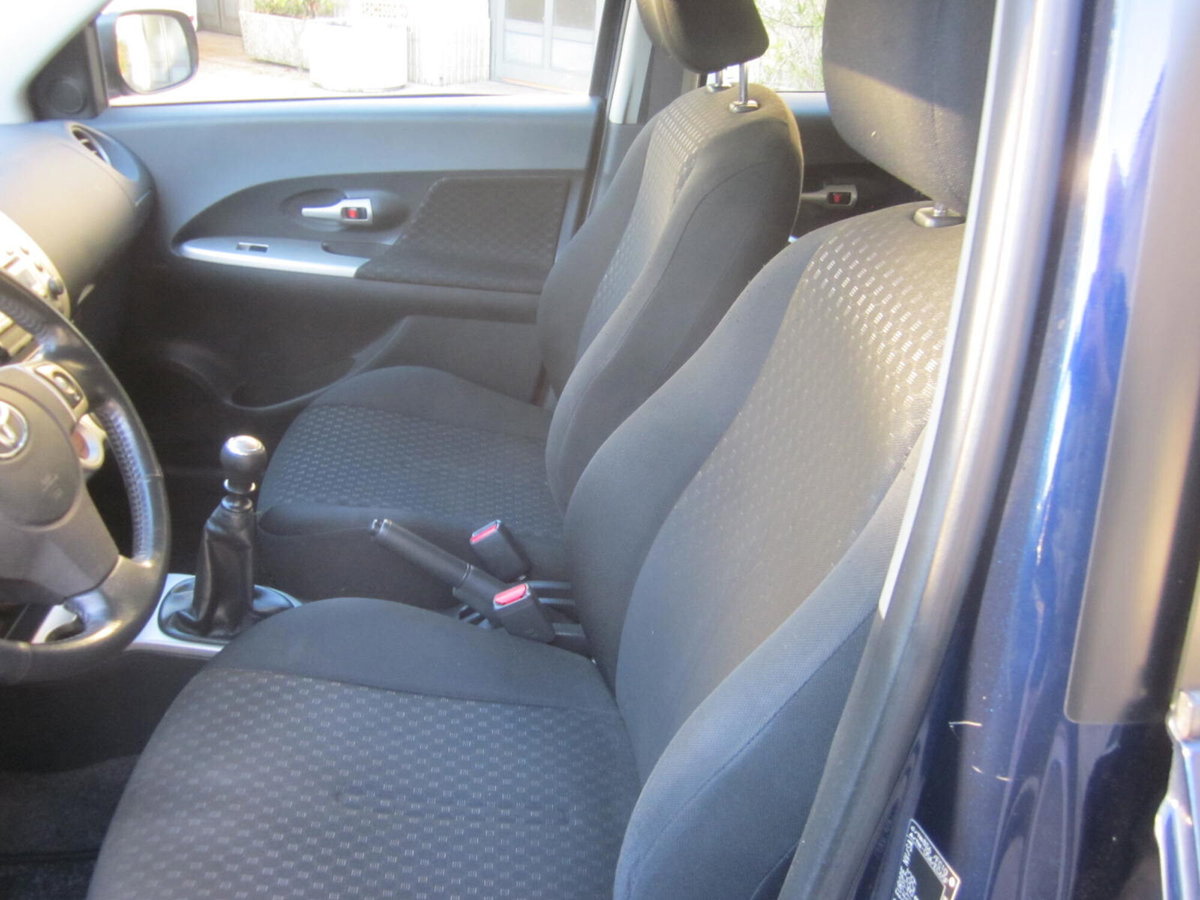 Toyota Urban Cruiser Cruiser 1.D-4D AWD Luxury (12)