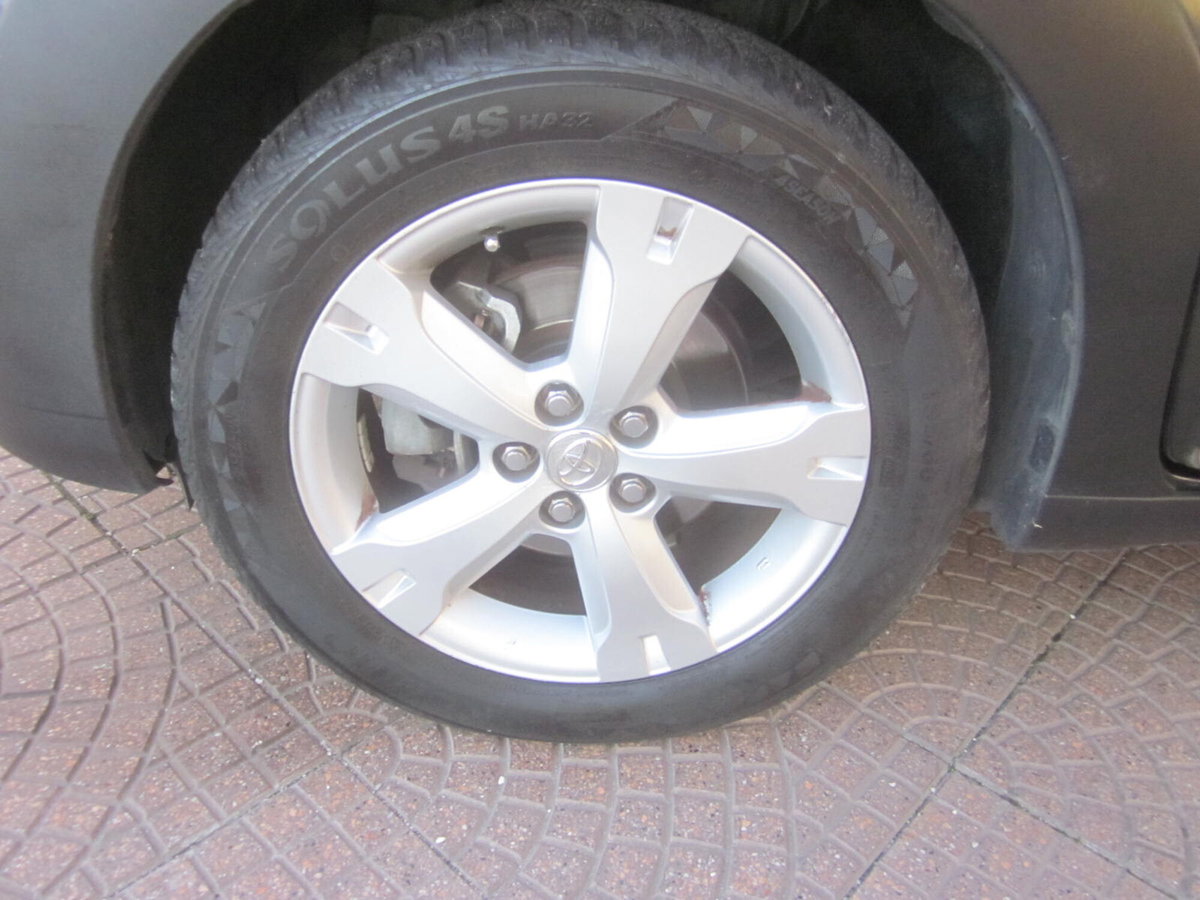 Toyota Urban Cruiser Cruiser 1.D-4D AWD Luxury (15)