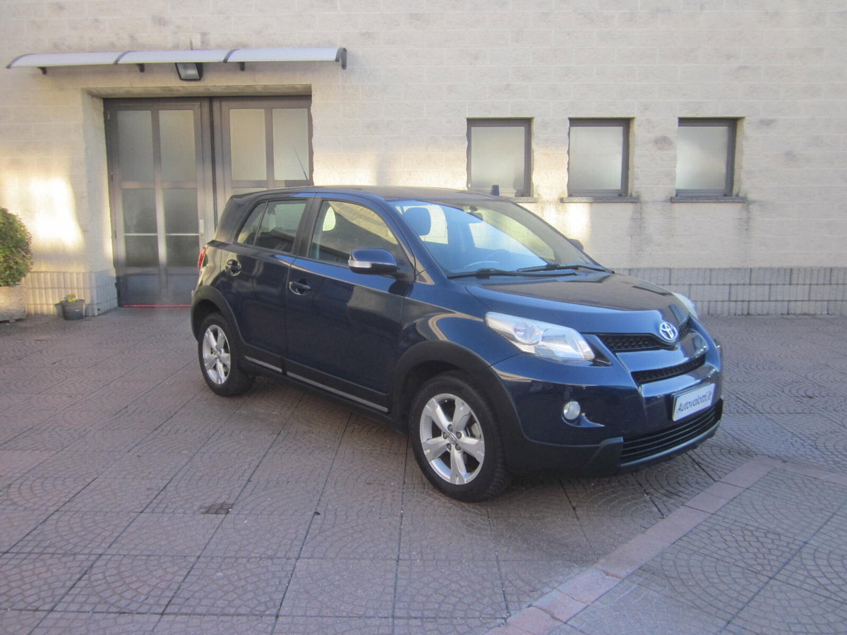 Toyota Urban Cruiser Cruiser 1.D-4D AWD Luxury (3)