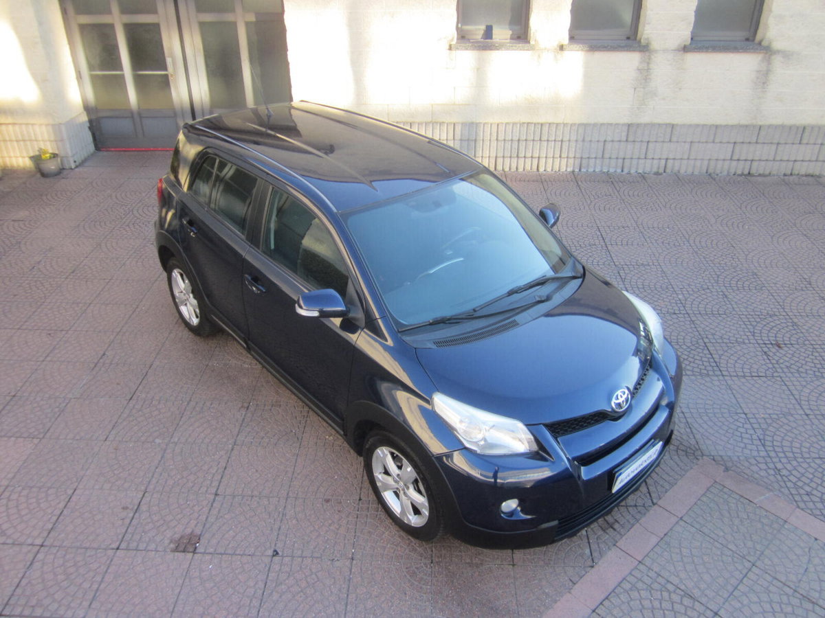 Toyota Urban Cruiser Cruiser 1.D-4D AWD Luxury (5)