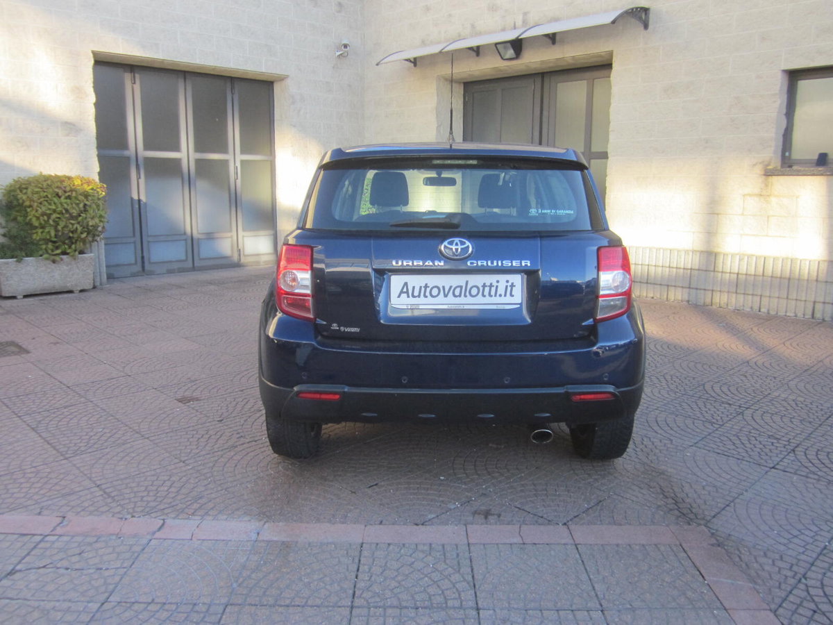 Toyota Urban Cruiser Cruiser 1.D-4D AWD Luxury (7)