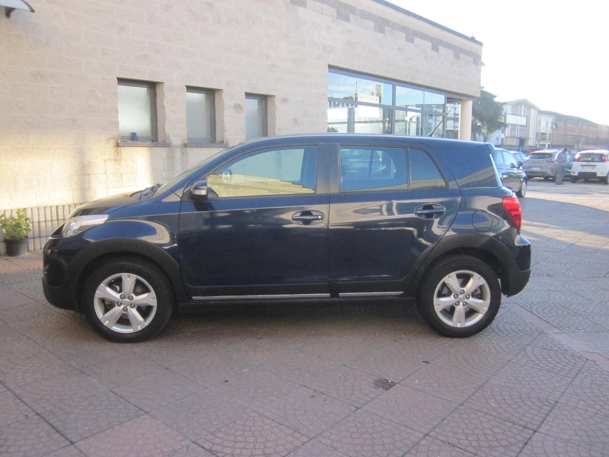 Toyota Urban Cruiser Cruiser 1.D-4D AWD Luxury (9)