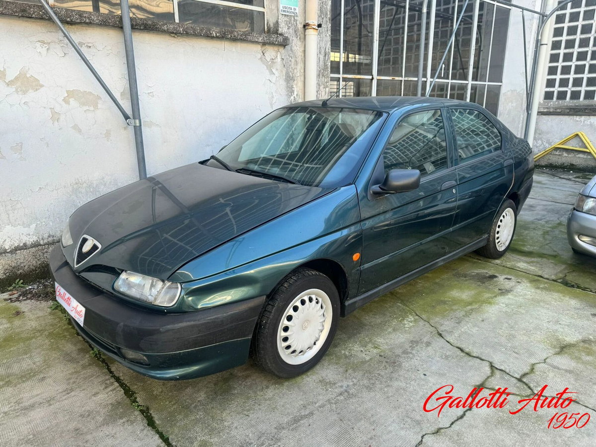 Alfa Romeo 146 1.4i 16V Twin Spark cat (2)
