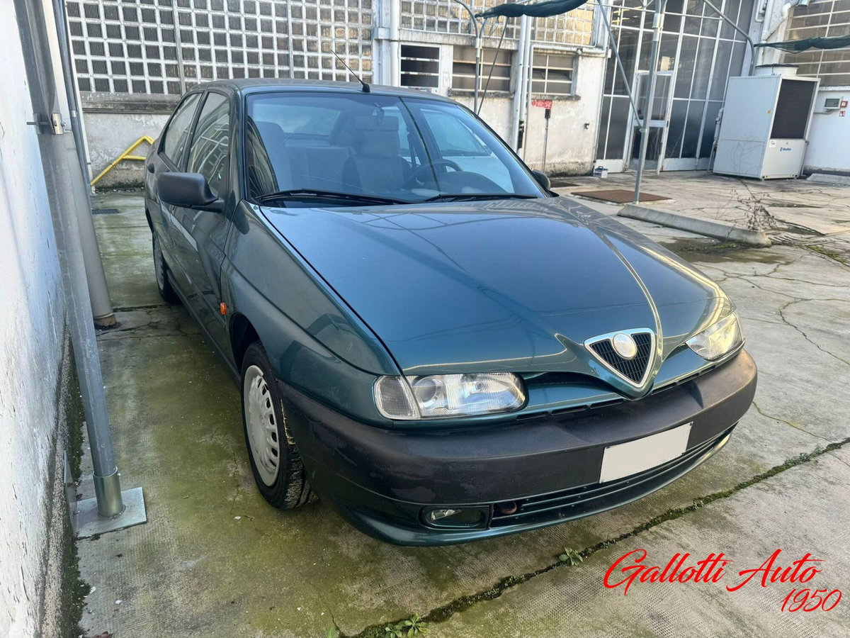 Alfa Romeo 146 1.4i 16V Twin Spark cat (3)