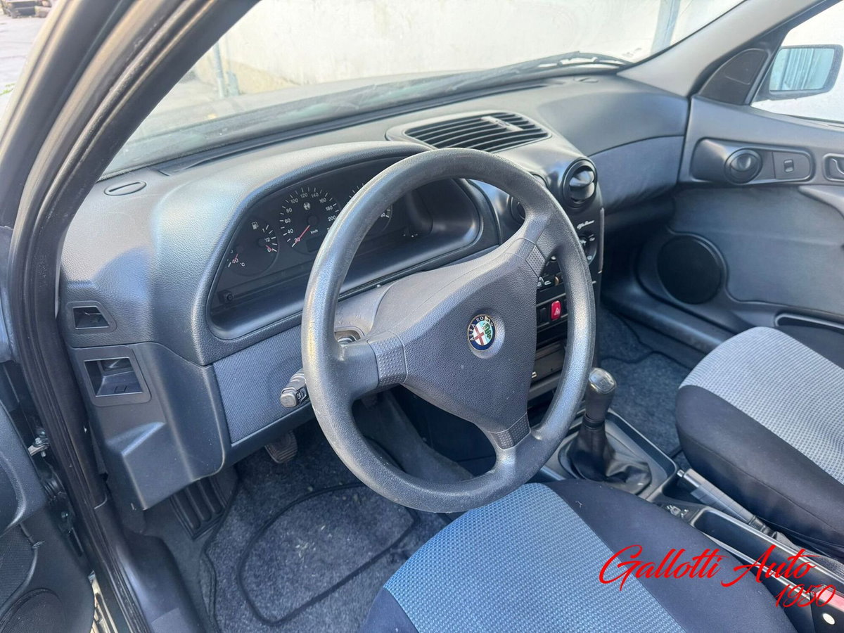 Alfa Romeo 146 1.4i 16V Twin Spark cat (8)