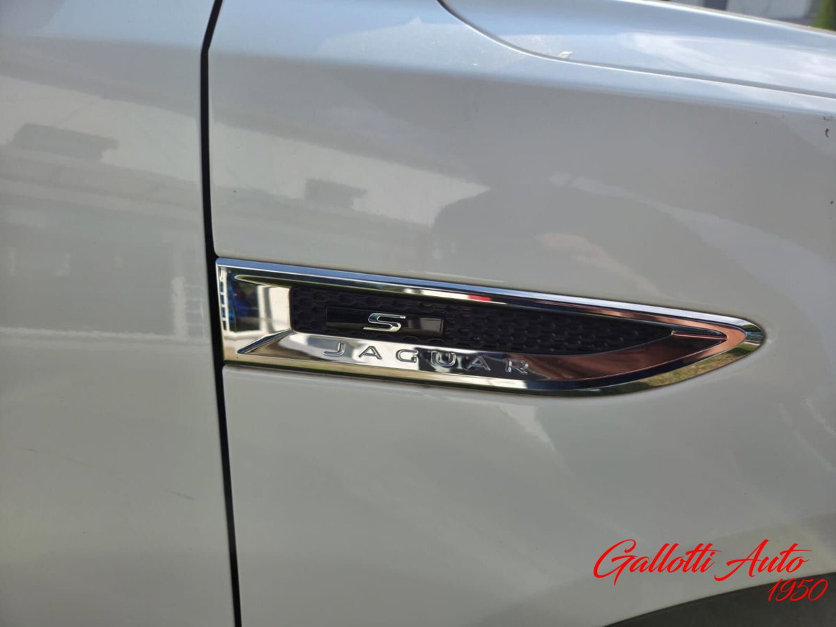 Jaguar E-Pace 2.0D 150 CV AWD aut. S (17)