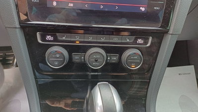 Volkswagen Golf GTI Performance 2.0 245 CV TSI DSG 5p. BMT (14)